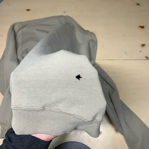 Sweatshirt - Picture 4 of 6